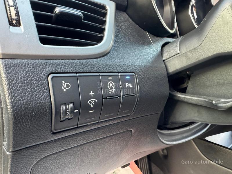 Hyundai i30 1.6CRDI CH NOV