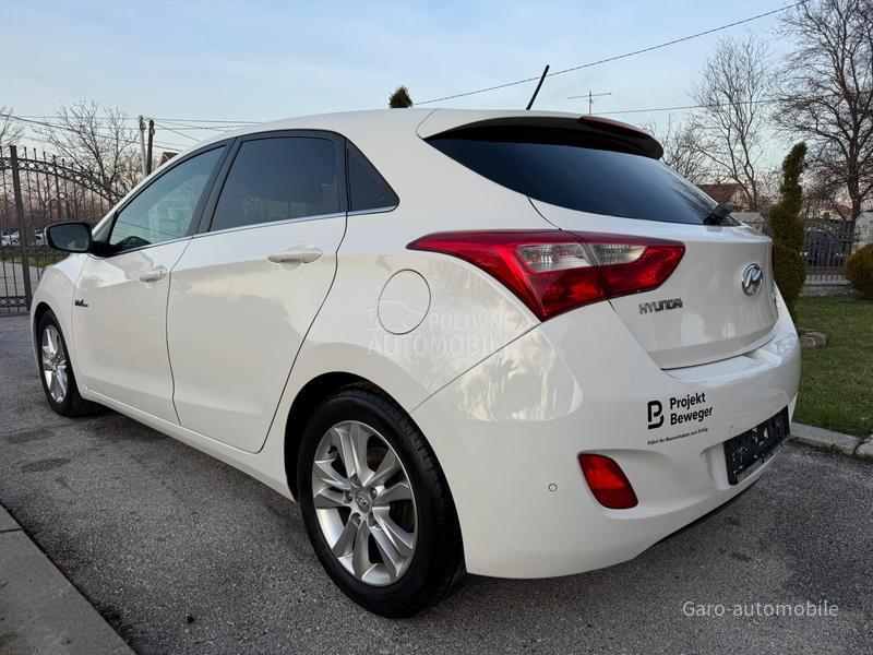 Hyundai i30 1.6CRDI CH NOV