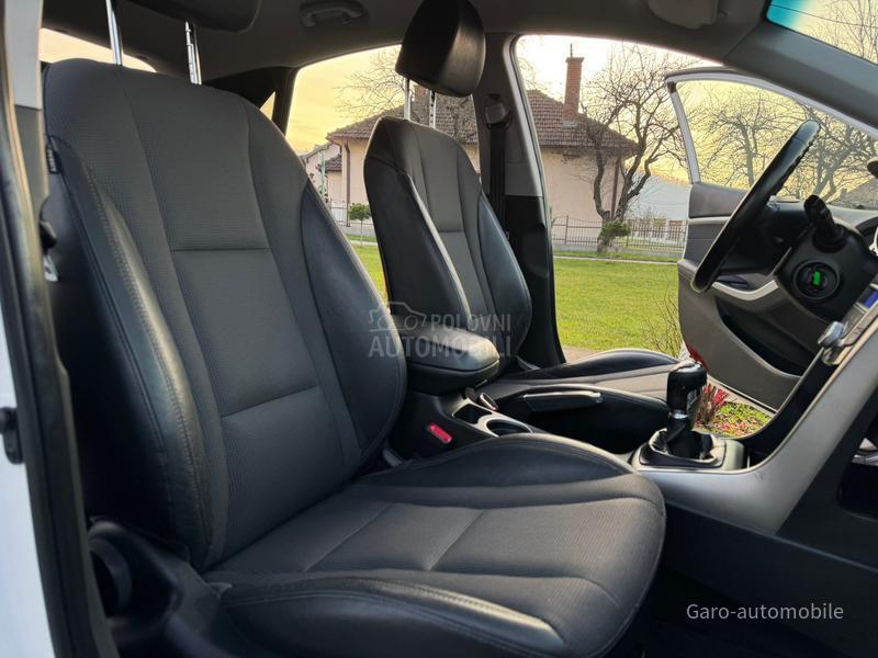 Hyundai i30 1.6CRDI CH NOV