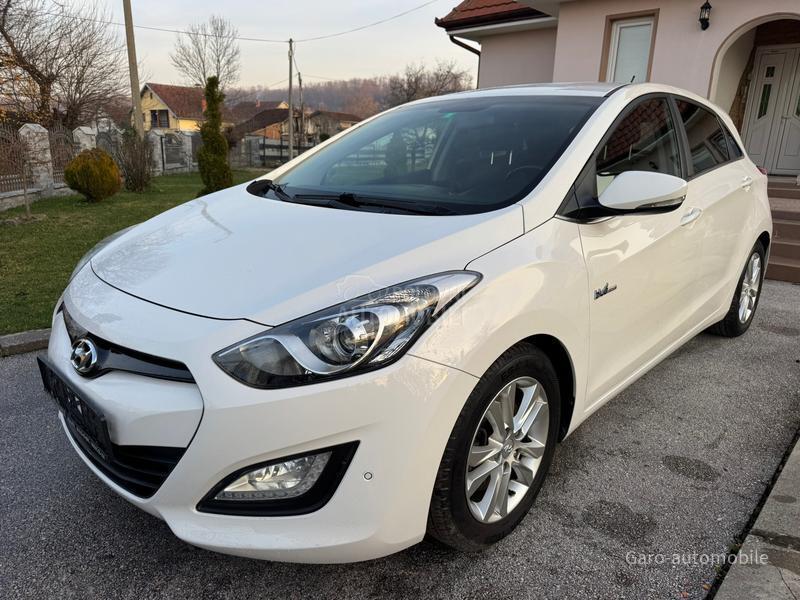 Hyundai i30 1.6CRDI CH NOV