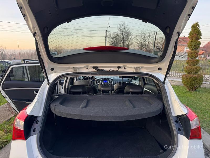 Hyundai i30 1.6CRDI CH NOV