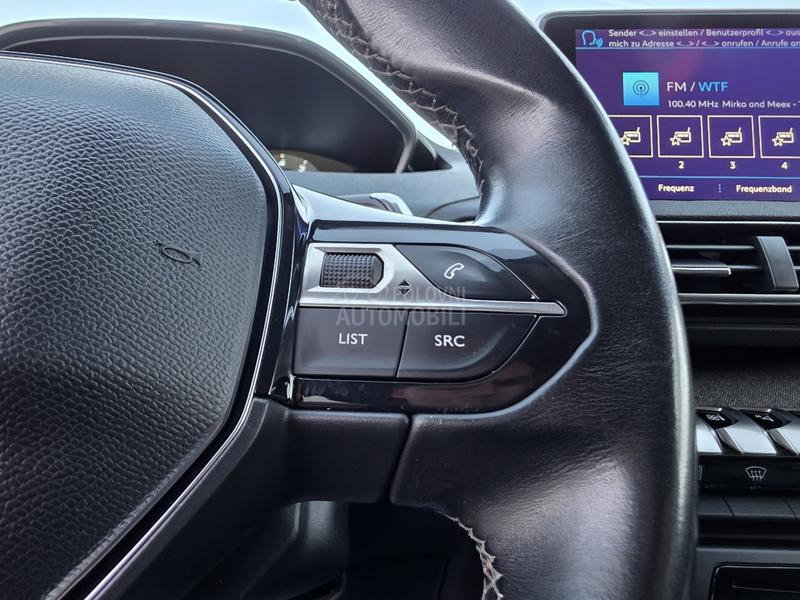 Peugeot 3008 1.2/AUT/ALLURE