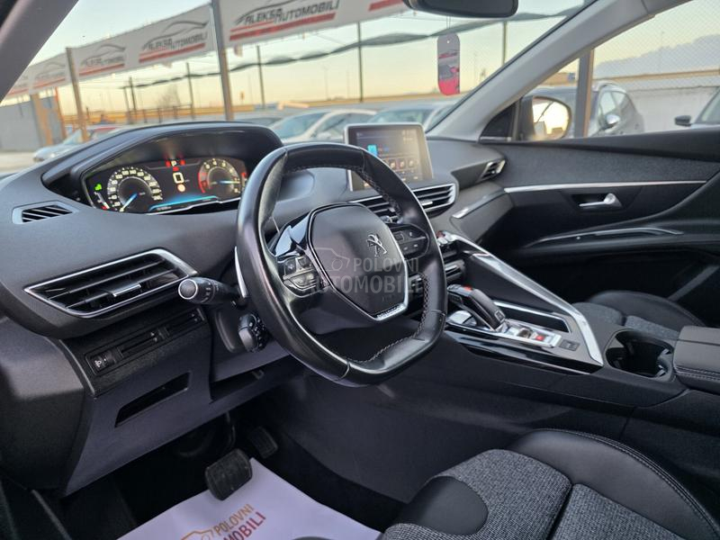 Peugeot 3008 1.2/AUT/ALLURE