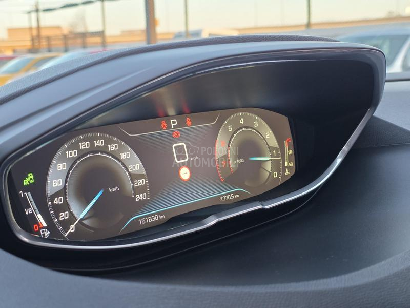 Peugeot 3008 1.2/AUT/ALLURE