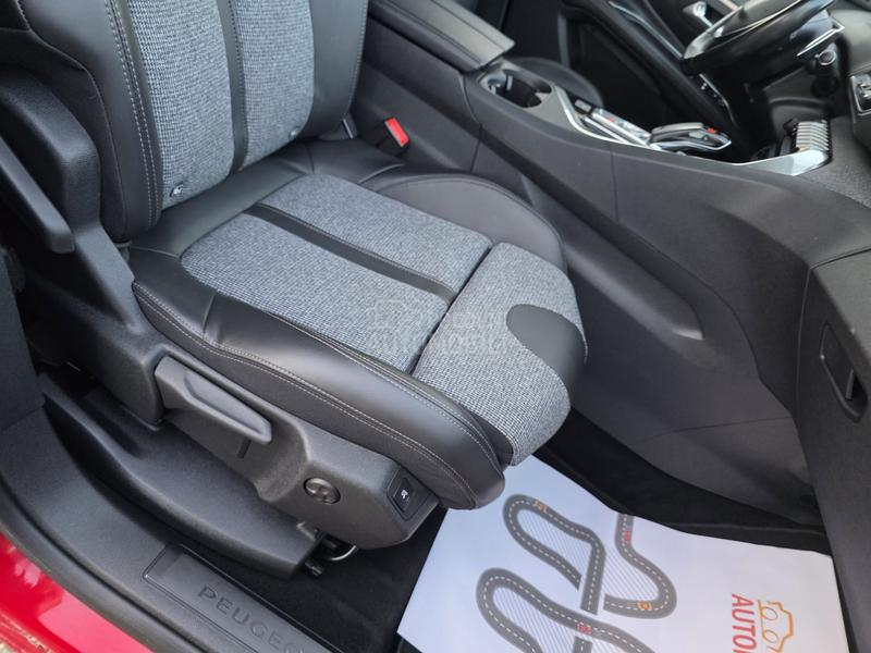 Peugeot 3008 1.2/AUT/ALLURE