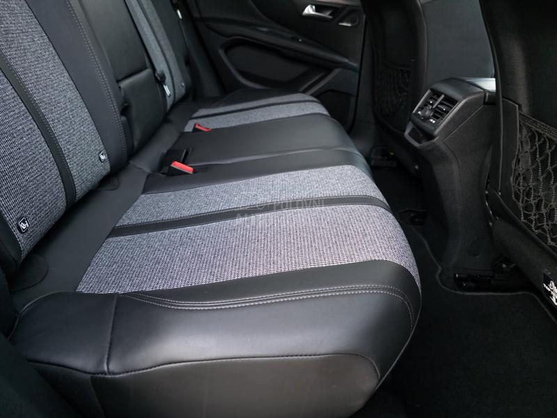 Peugeot 3008 1.2/AUT/ALLURE