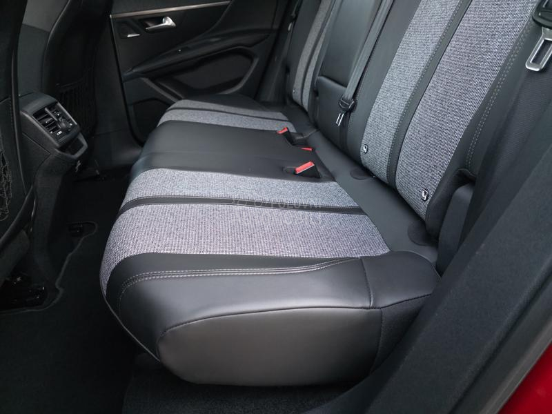 Peugeot 3008 1.2/AUT/ALLURE