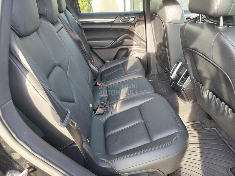Porsche Cayenne 3.0TDI SERWISIRAN