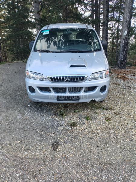 Hyundai H-1 2.5trd