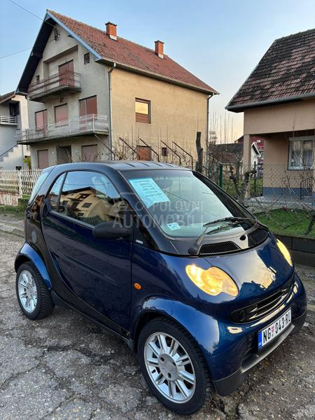 Smart ForTwo 127.000- 0,7 ben zin