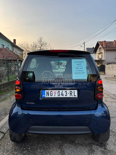 Smart ForTwo 127.000- 0,7 ben zin
