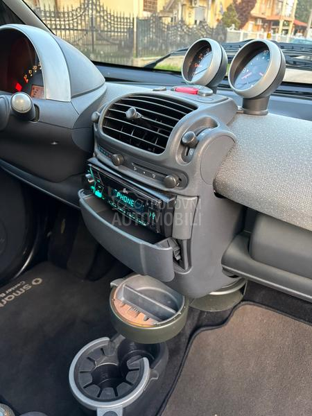 Smart ForTwo 127.000- 0,7 ben zin