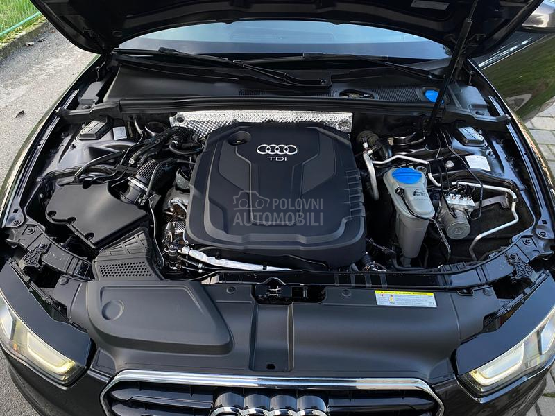 Audi A5 2.0 TDI/S-line/NAV