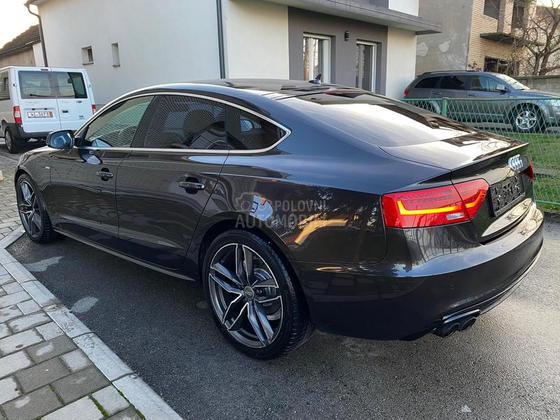 Audi A5 2.0 TDI/S-line/NAV