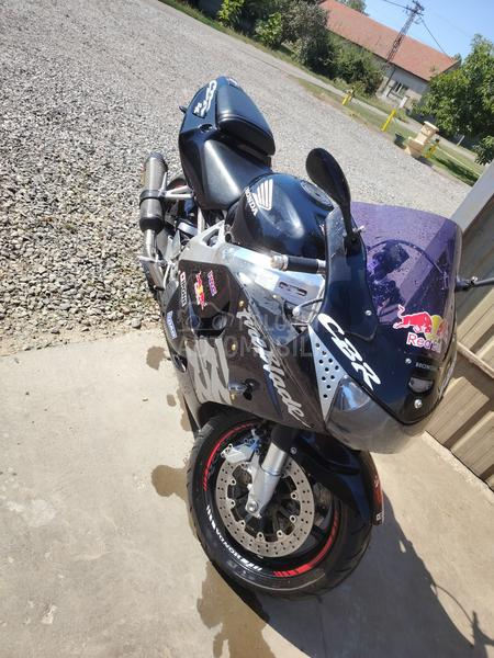 Honda CBR 919 RR