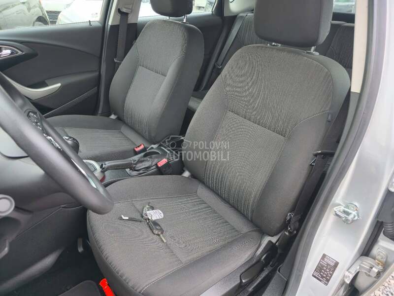 Opel Astra J 1.4 Edition