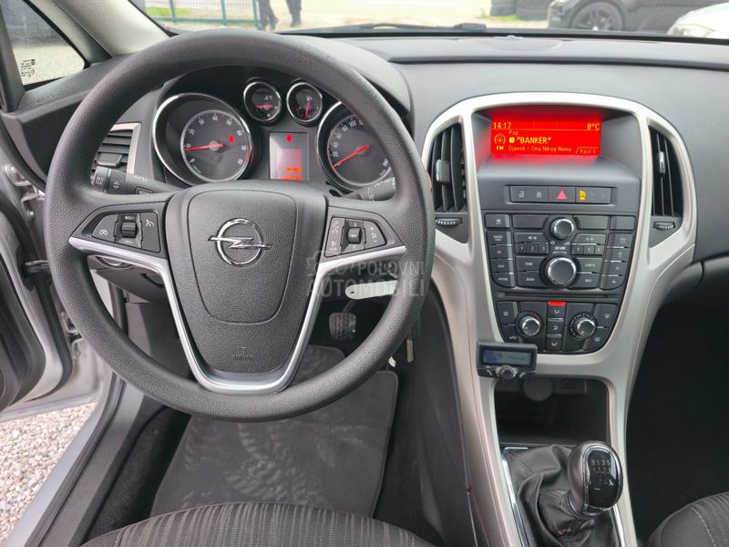 Opel Astra J 1.4 Edition