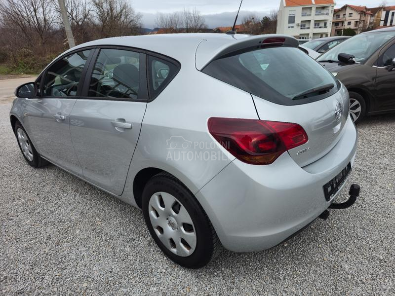 Opel Astra J 1.4 Edition