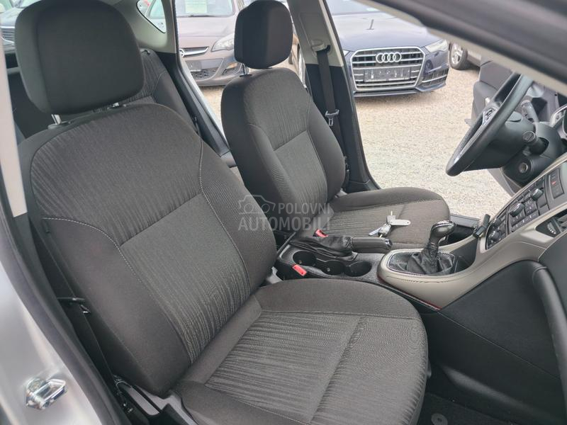 Opel Astra J 1.4 Edition