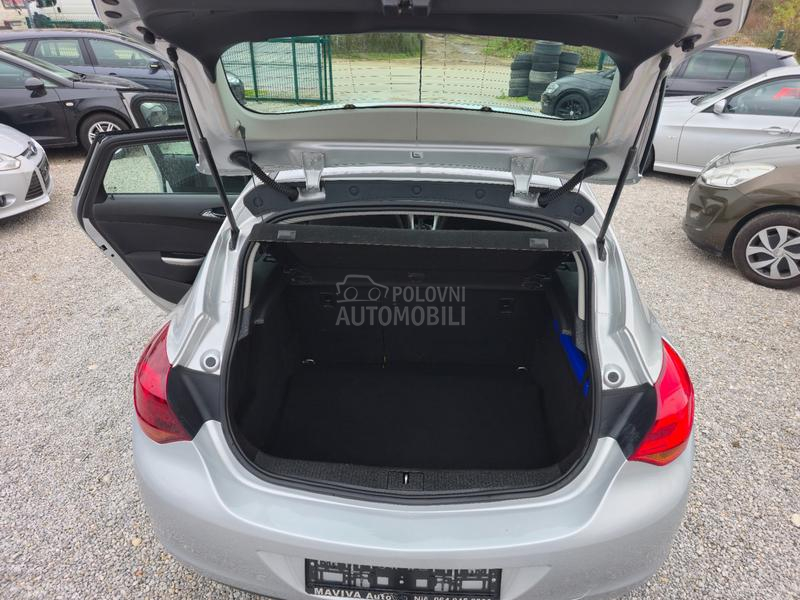 Opel Astra J 1.4 Edition