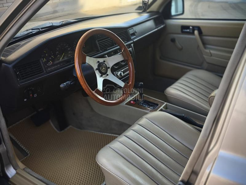 Mercedes Benz 190 