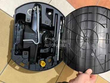 dizalica za Peugeot 3008