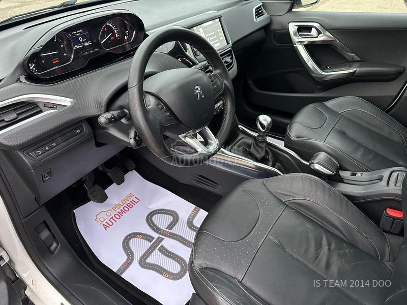 Peugeot 2008 1.6e-HDI FELINE N0V