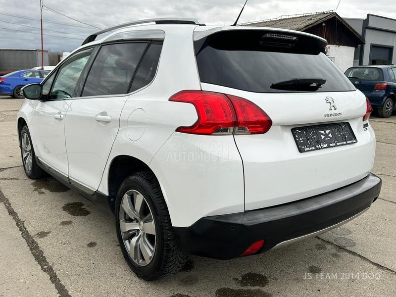 Peugeot 2008 1.6e-HDI FELINE N0V