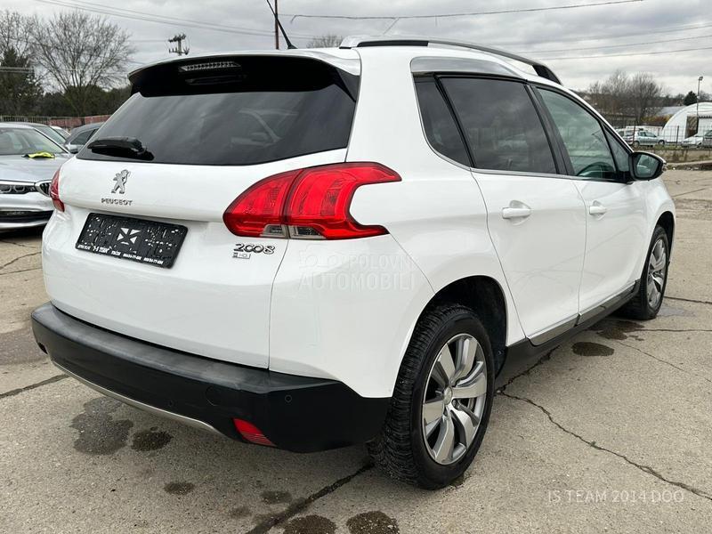 Peugeot 2008 1.6e-HDI FELINE N0V