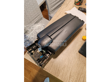 w212 naslon za ruke za Mercedes Benz E 124, E 200, E 220 ... od 2013. do 2015. god.