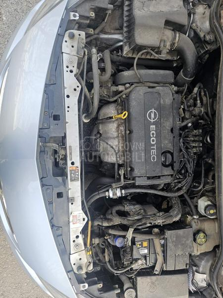 Opel Astra J 