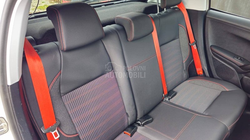 Peugeot 208 Roland Garros/Automa