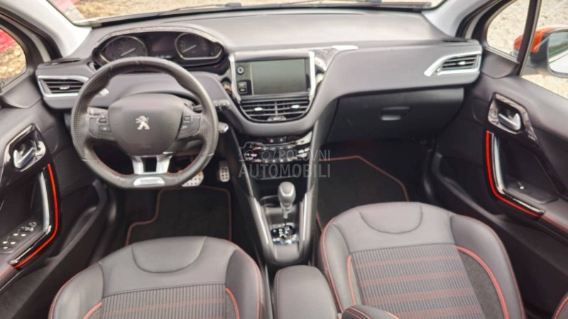 Peugeot 208 Roland Garros/Automa