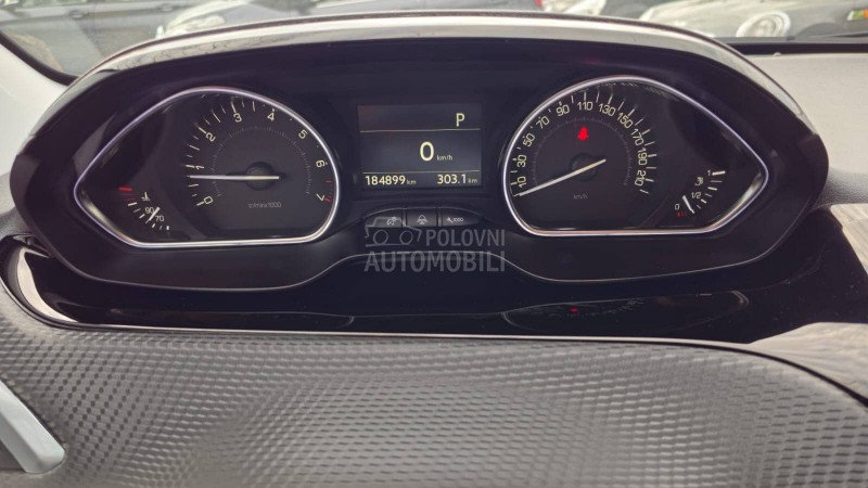 Peugeot 208 Roland Garros/Automa