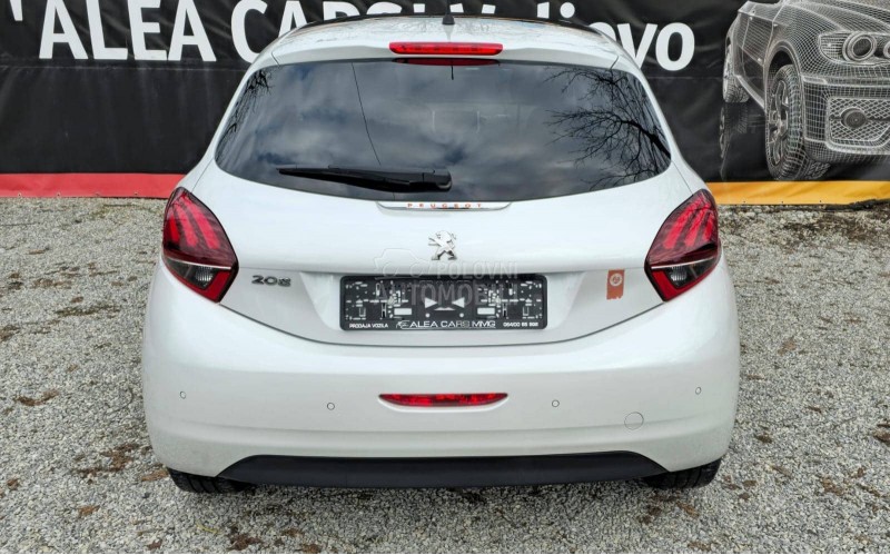 Peugeot 208 Roland Garros/Automa