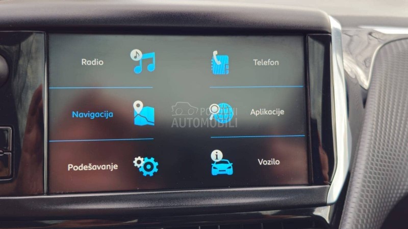 Peugeot 208 Roland Garros/Automa