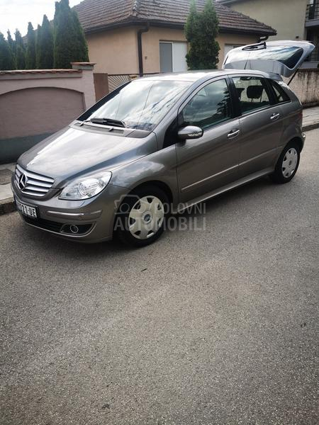 Mercedes Benz B 200 