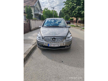 Mercedes Benz B 200 