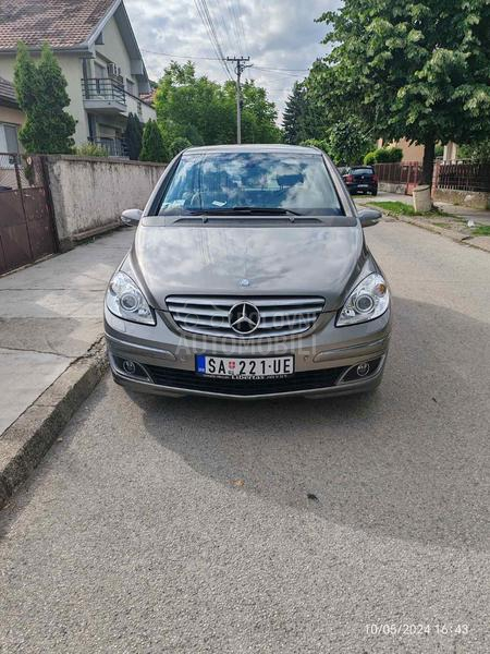 Mercedes Benz B 200 
