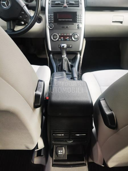 Mercedes Benz B 200 