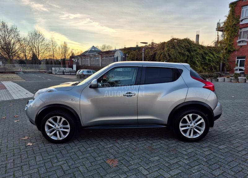 Nissan Juke 1.6//TEKNA//NAV//