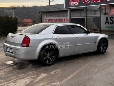 Chrysler 300C 