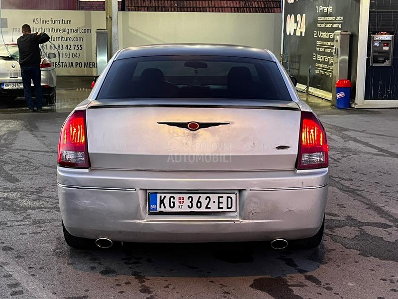 Chrysler 300C 