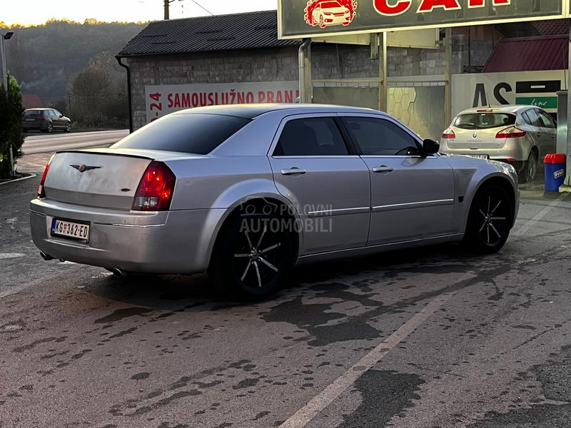 Chrysler 300C 