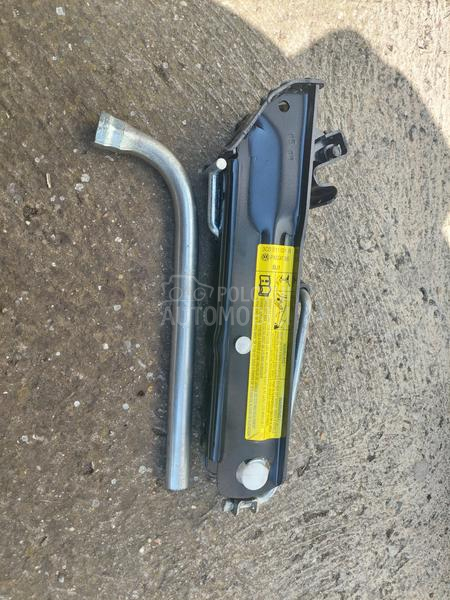 Komplet za Passat B8