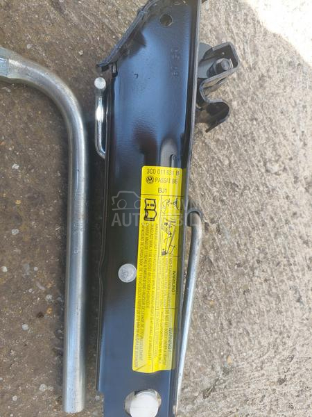 Komplet za Passat B8