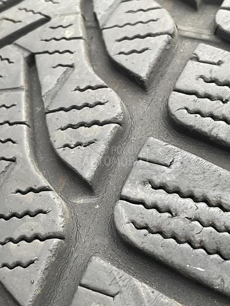 Lassa 215/70 R16 Zimska