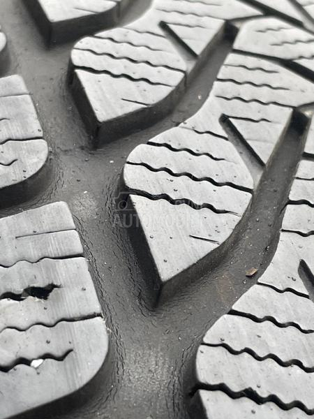 Lassa 215/70 R16 Zimska