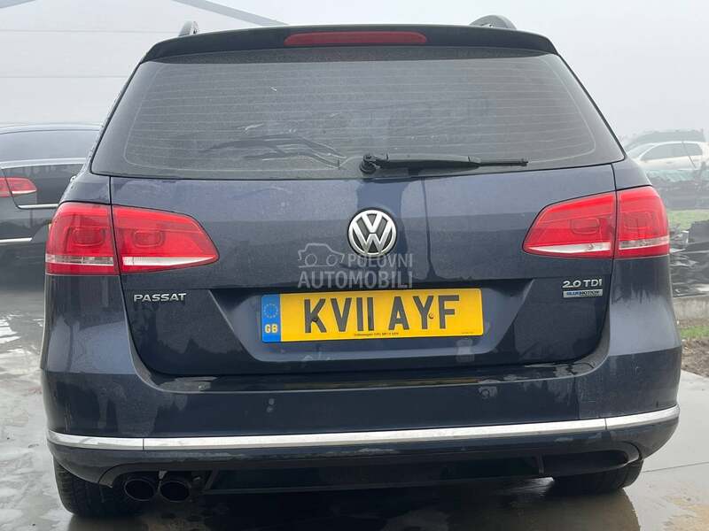 Kompletan auto u delovima