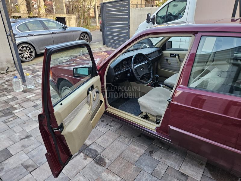 Mercedes Benz 190 2.5 D